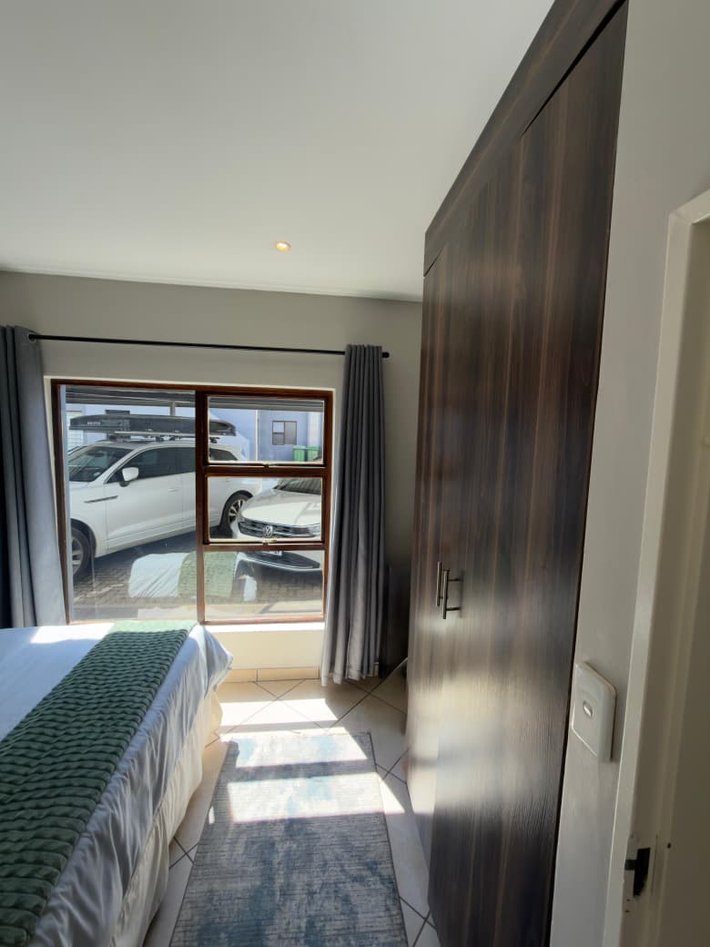 3 Bedroom Property for Sale in Gateway Manor North West